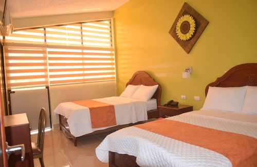 Esmeraldas Hotel | Hotel Cayapas Esmeraldas
