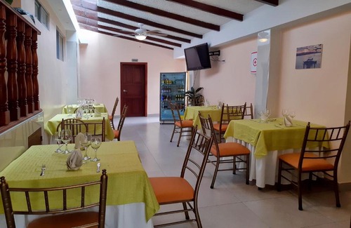 Esmeraldas Hotel | Hotel Cayapas Esmeraldas