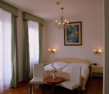 Unterseen Hotel | Hotel Central Continental