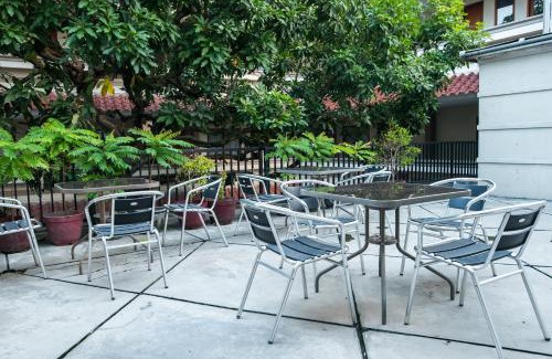 Cepu Hotel | Hotel Cepu Indah 2