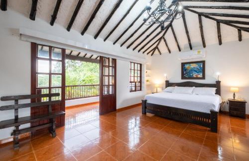 El Eden Hotel | Hotel Chalet El Castillo by Majuva