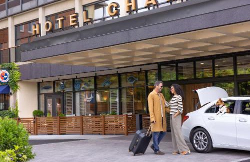 Burlington Hotel | Hotel Champlain Burlington, Curio Collection by Hilton