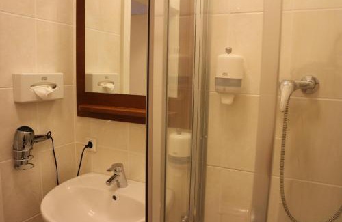 Ludersdorf-Wilfersdorf Hotel | Hotel Checkin