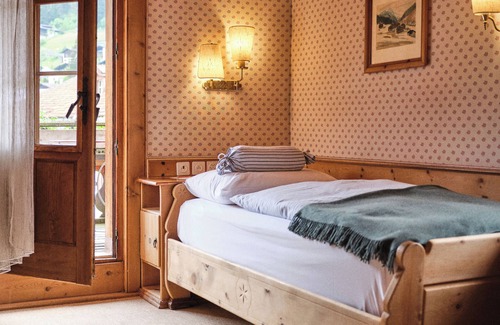 Klosters Platz Hotel | Hotel Chesa Grischuna