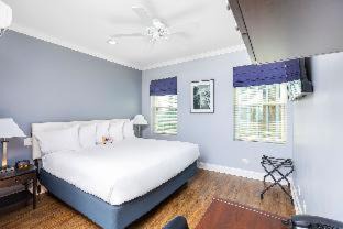 Near West Side Hotel | Hotel Chicago West Loop, SureStay Collection by Best Western