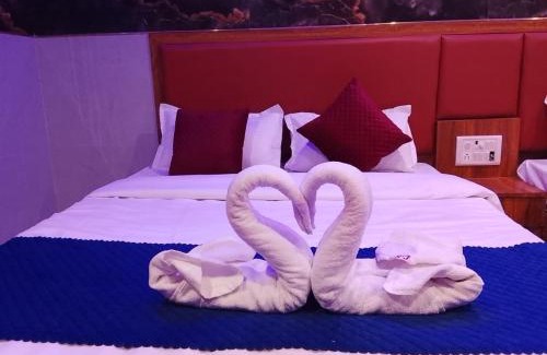 Navi Mumbai Cabin | Hotel Chirag Next