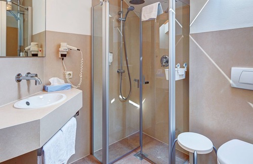 Heimbuchenthal Hotel | Hotel Christel