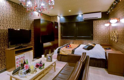 Nishihara Hotel | Hotel Christmas Night at the Opera (Love Hotel)