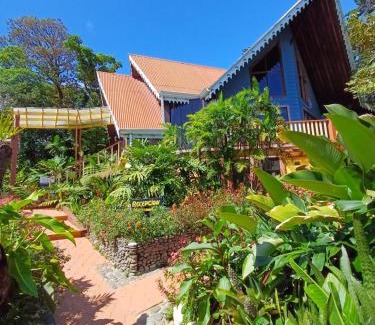 Santa Elena Hotel | Hotel Claro de Luna