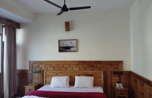 Mandi Hotel | Hotel CM Palace - Pure Vegetarian