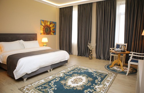 Berat Hotel | Hotel Colombo