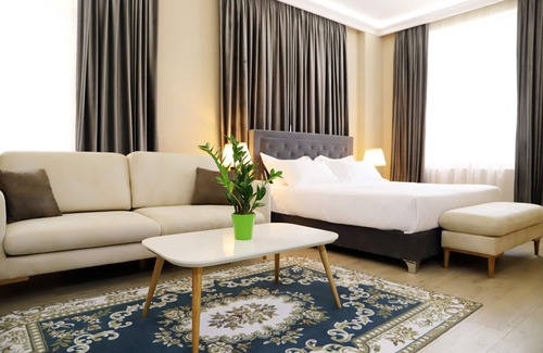 Berat Hotel | Hotel Colombo
