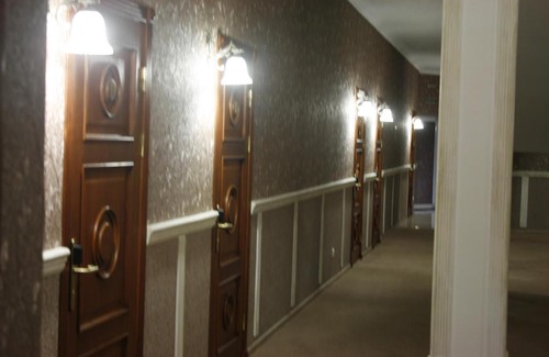 Sviatohirsk Hotel | Hotel Complex Monarkh