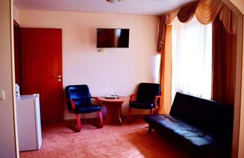 Kozyn Hotel | Hotel Complex Vizit