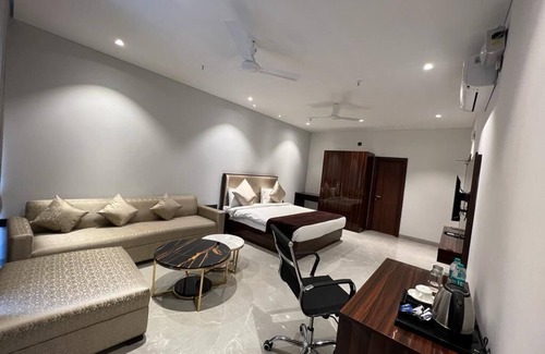 Kotdwara Hotel | Hotel Corbett Paradise Kotdwar