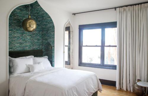 East Hollywood Hotel | Hotel Covell