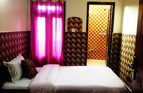 Tansen Hotel | Hotel Crown