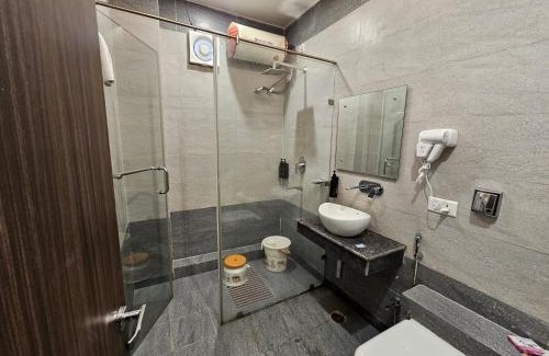 Katihar Hotel | Hotel Crown Vista