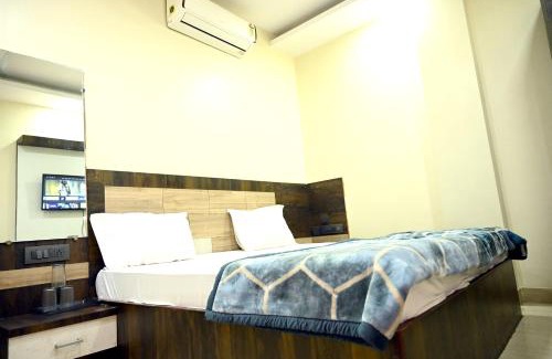 Ghaziabad Hotel | Hotel Crystal