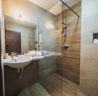 Caciulata Hotel | Hotel DADA Termal
