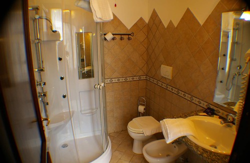 Trofarello Hotel | Hotel Damian