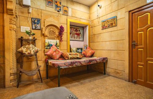 Amar Sagar Pol Bed & Breakfast | Hotel Darsh Safari - Fort View