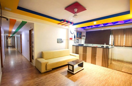 Kamrej House | HOTEL DAY NIGHT STAY