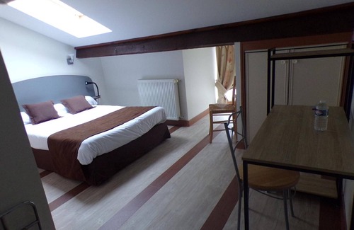 Rochechouart Hotel | Hotel De France