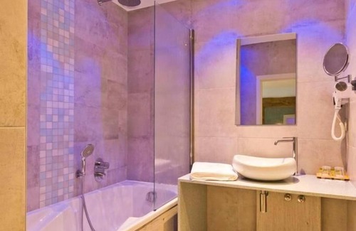 Grande-Riviere-Chateau Hotel | Hotel de l'Abbaye