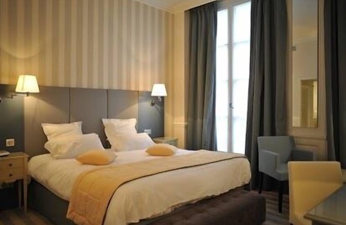 Saint-Thomas-d'Aquin Hotel | Hotel De L'Universite