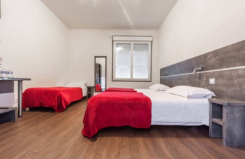 Surgeres Hotel | Hotel de la Gare