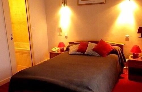 Clamecy Hotel | Hotel de La Poste