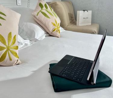 Le Chambon-Feugerolles Hotel | HOTEL De La Tour Saint Etienne SUD