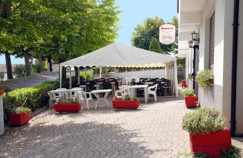 Montedinove Hotel | Hotel Del Duca