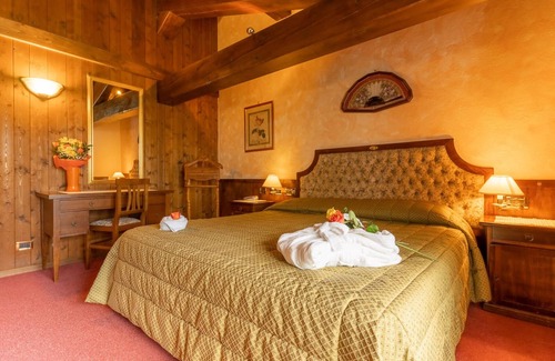 Saint-Rhemy-en-Bosses Hotel | Hotel Des Alpes