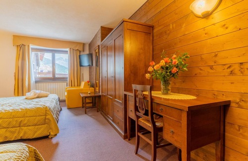Saint-Rhemy-en-Bosses Hotel | Hotel Des Alpes