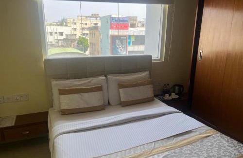 Dwaraka Nagar Hotel | Hotel Diamonds Pearl