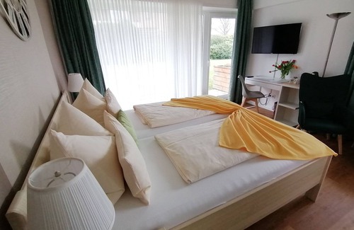 Malente Hotel | Hotel Diekseequell