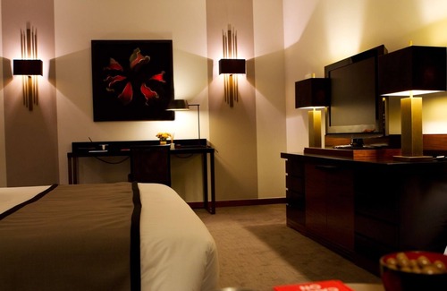 Oliveira De Azemeis Hotel | Hotel Dighton