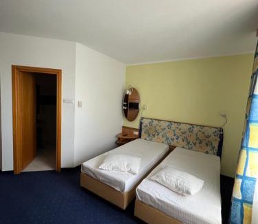 Ganeasa Hotel | Hotel Doi Taurasi