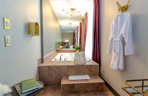 Sainte-Marie Hotel | Hotel Dorion