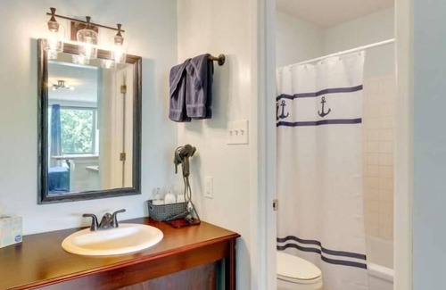 Eutawville Hotel | Hotel Double Lakefront Rooms - Hotel Double Lakefront Rooms