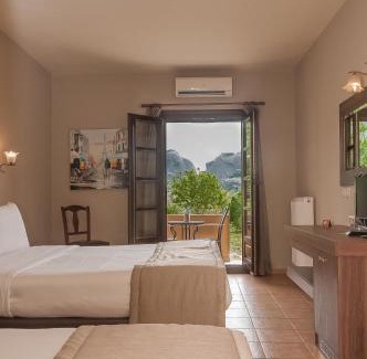 Kastraki Hotel | Hotel Doupiani House