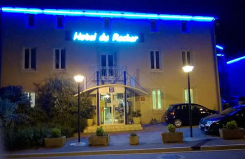 Le Caylar Hotel | Hotel Du Rocher