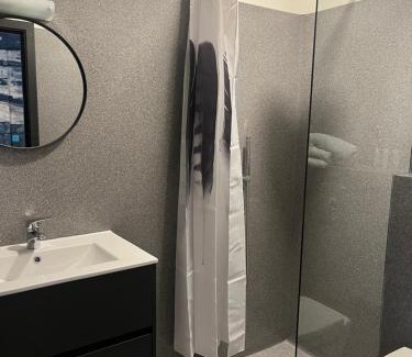 Innri-Njarthvik Hotel | Hotel Duus by Keflavik Airport