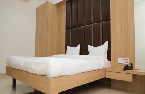 Ahmednagar Hotel | Hotel Dwarka Palace