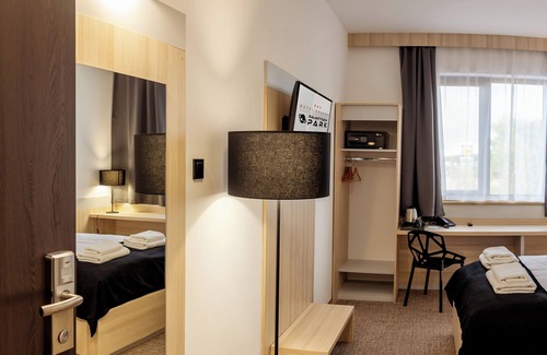 West Pomeranian Voivodeship Hotel | Hotel Dworski Galaktyczny Park
