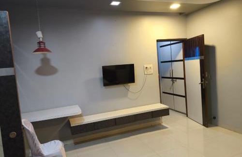 Ujjain Hotel | Hotel Ecosia Private Room's and Restaurants