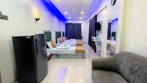 Prabhadevi Hotel | Hotel Edition Blue - Mohammed Ali Road