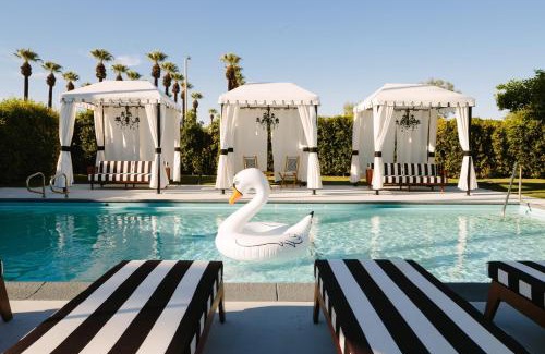 Warm Sands Hotel | Hotel El Cid by AvantStay Mid-Century Charm with Poolside Cabanas